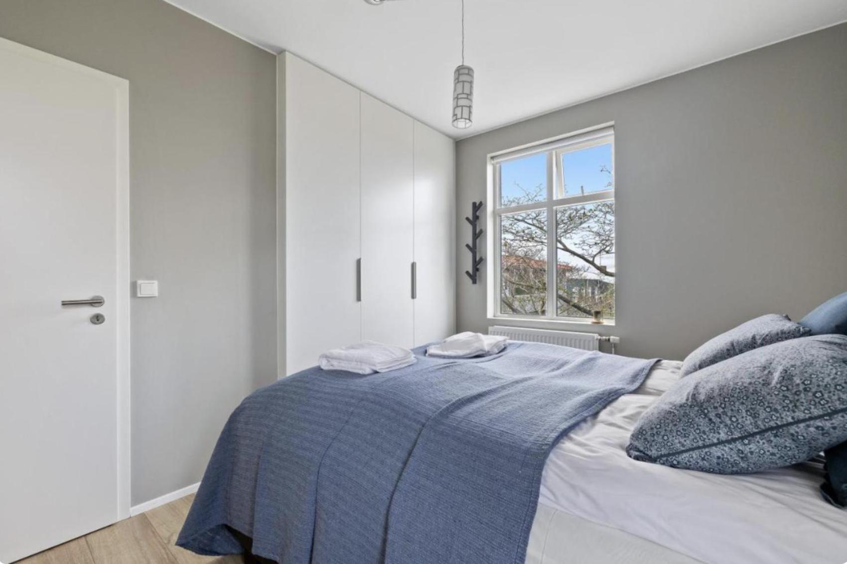 Cheerful Down Town Apartment Reykjavik Ngoại thất bức ảnh